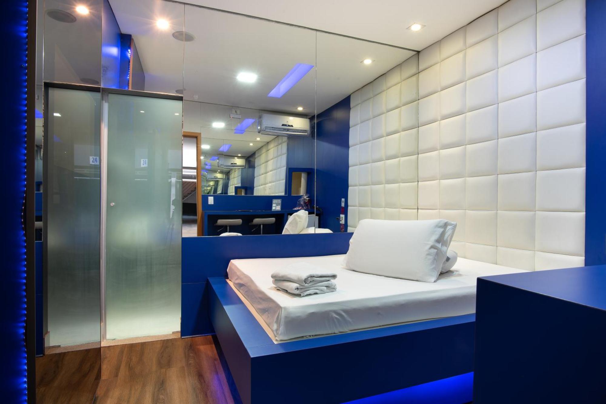 Hotel Fantasy 4 (adults Only)